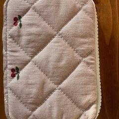 ポーチ　チェリー柄の画像