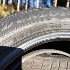 ダンロップスタッドレスタイヤ4本セット
の画像