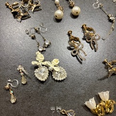 イヤリング ネックレス ブレスレット たいりょ大量の画像