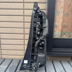 N-BOXカスタム　左テールランプの画像