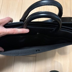 青木で購入 黒のビジネスバッグ 仕切り付きの画像