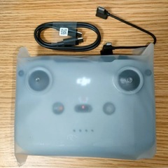 dji neo ドローン　本体　送信機　他ケーブル等の画像
