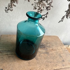 お話し中です　フラワーベースの画像