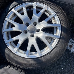 アウディスタッドレスタイヤの画像