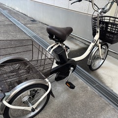 パナソニック電動三輪自転車の画像
