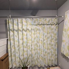 カーテンの画像