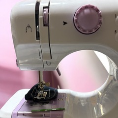 ミシン コンパクト 正/逆縫いモード 2way給電 日常手作り縫製 日本語説明書の画像