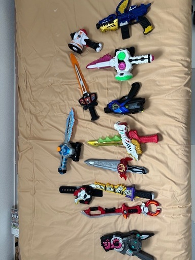 【正月まとめ売り】宝の山をお子様へのサプライズに！仮面ライダー戦隊系　