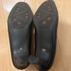 ブラックパンプス　23.5cmの画像