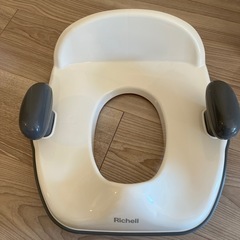 リッチェル Richell   ポッティス　イス型おまるの画像