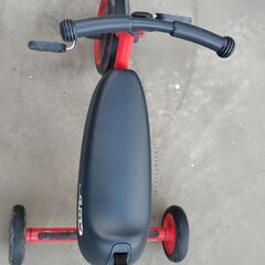折りたたみ三輪車の画像