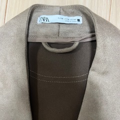 ZARAジャケットの画像