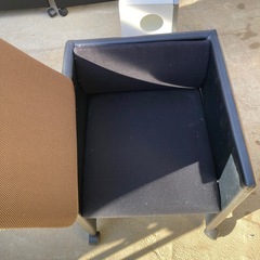 A 応接椅子 四角 チェア キャスター付きの画像