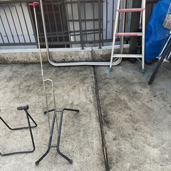 ロードバイク　メンテナンススタンドとサイクルスタンドセットの画像