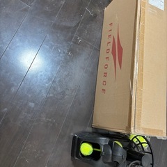 テニスボールマシンの画像