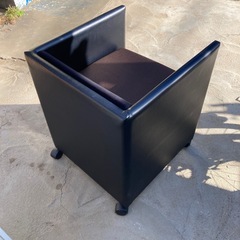 B 応接椅子 四角 チェア キャスター付きの画像