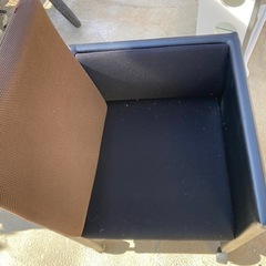 B 応接椅子 四角 チェア キャスター付きの画像