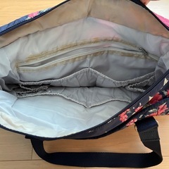 LAURA ASHLEY トートバッグの画像