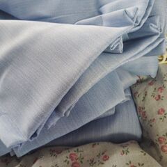 スカイブルー灼光腰高窓2つ、掃き出し窓の3点セットの画像