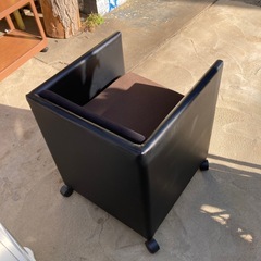 C 応接椅子 四角 チェア キャスター付きの画像