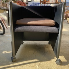 C 応接椅子 四角 チェア キャスター付きの画像