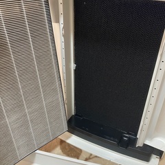 (値段交渉可)ダイキン空気清浄機加湿機能付きMCK70Vの画像