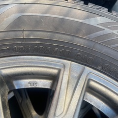 　ヨコハマ　スタッドレスタイヤ　　195/65R15　　の画像