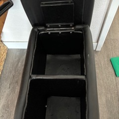 NOAHセンターコンソールボックスの画像