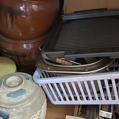 中古の調理器具・食器・壺・ガラス瓶などの画像