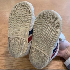 asics スニーカー　すくすく　ベージュ　11.5cmの画像