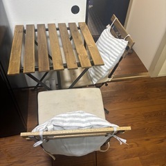 冷蔵庫　テブル　イスの画像