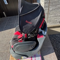 アップリカ  チャイルドシート　日除け付きの画像
