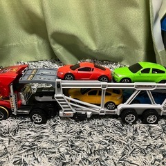 ミニカー　トラック　積車　キャリアカー　おもちゃの画像