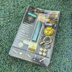 ボックス、工具、電線、サドルなどの画像