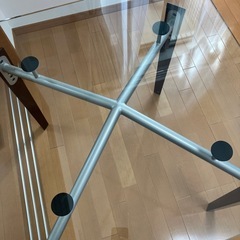 adcore ガラステーブル四角の画像