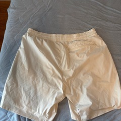 極美品 ユニクロ　ウルトラストレッチドライEXショーツ XLサイズ 白 ホワイトの画像