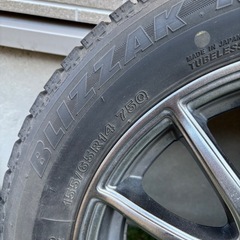 14インチ　スタッドレスタイヤ　ホイール付きの画像