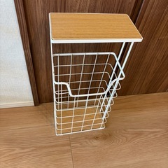 ニトリ トレイ付きトイレットペーパーストーカーの画像