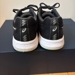 アシックス　23.5cmの画像