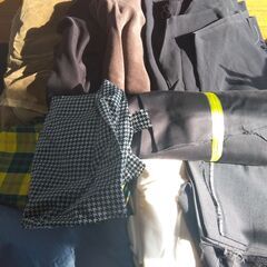 生地いりませんか？　全部で500円　写真にないですが紺色生地も差し上げます。の画像