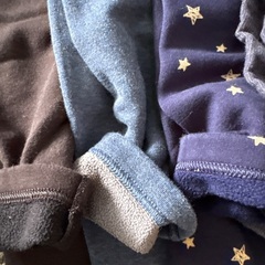 UNIQLO長ズボン3枚とcarter’s長ズボン1枚の画像