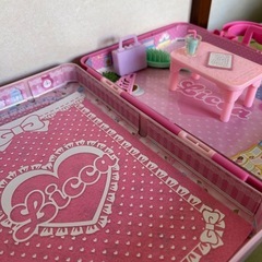 リカちゃんおへやバッグセット＋ドレス＋ミキちゃん
の画像