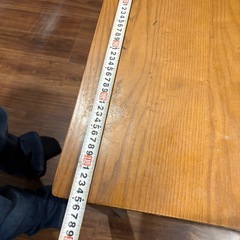 テーブルと椅子4脚セットの画像