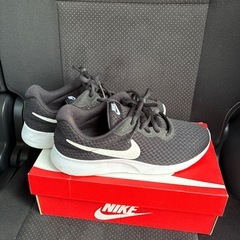 ✖️取引中✖️NIKE タンジュン　24.5センチの画像