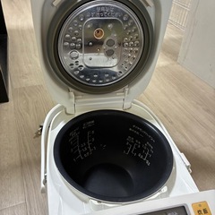 Panasonic SR-PB105 IH炊飯器 ホワイトの画像