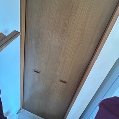 クローゼットの扉　折れ戸の画像