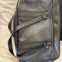 埼玉栄　レザーバックの画像