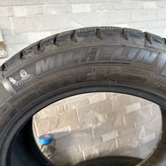 スタッドレスタイヤの画像