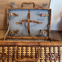 ピクニックバスケットの画像