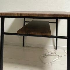 テーブル　デスクの画像
